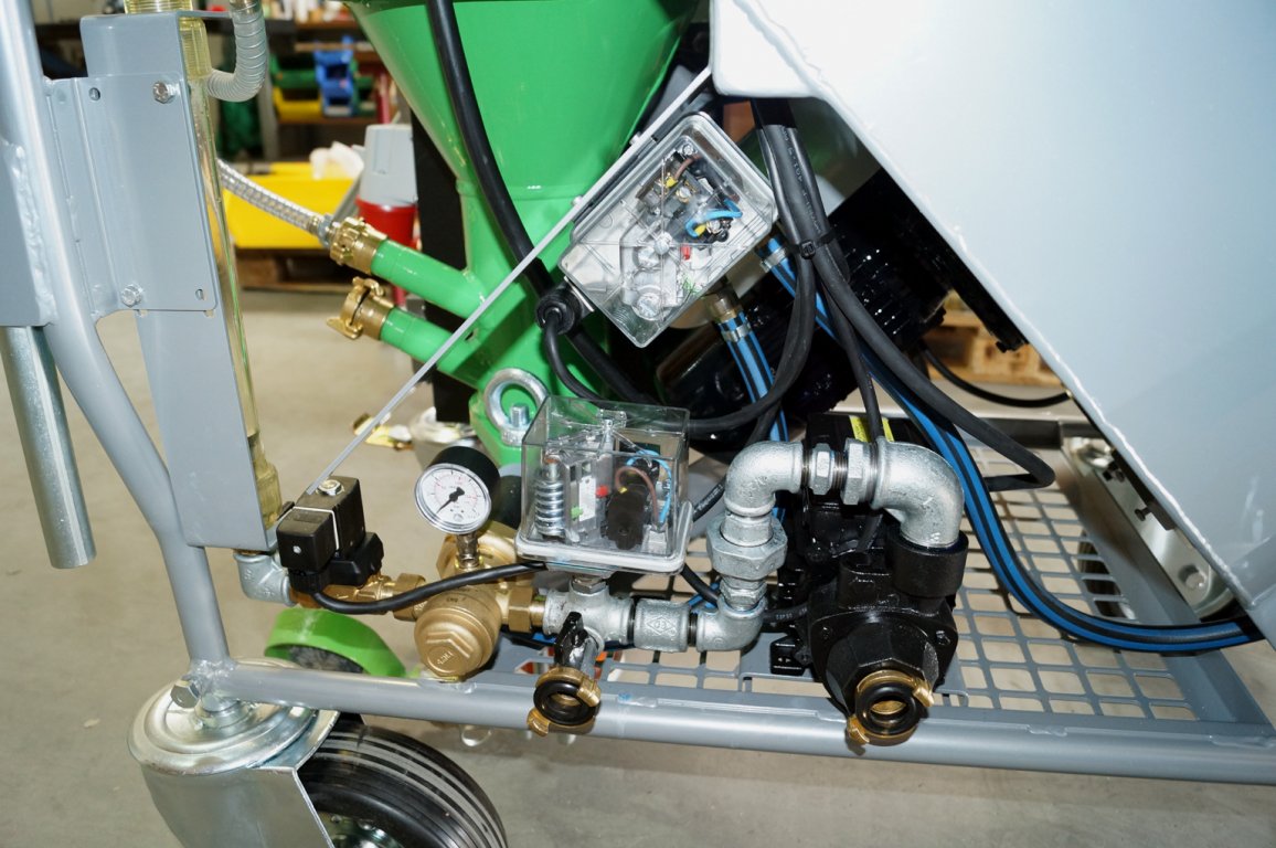 Maxi Power: Gut zugängliche und einsehbare Wasserarmatur mit Wasserpumpe 