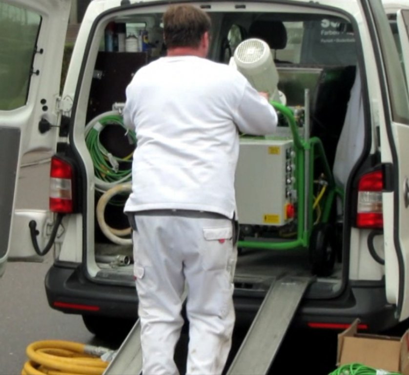 Picco Power: Antriebsmotor und Materialbehälter abnehmbar Picco Power: Antriebsmotor und Materialbehälter abnehmbar