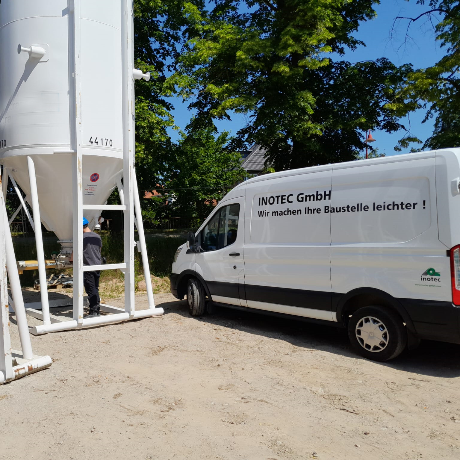 Services / Inotec GmbH - fördern, mischen, applizieren